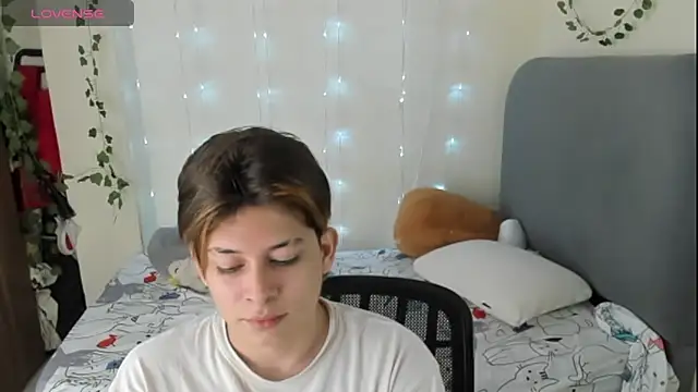 Snapshot of Felix_kitty chatting on 29, 11, 2025 Felix kitty online show from 29, 11, 2025