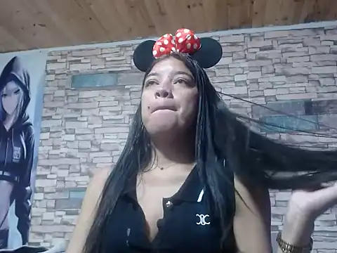 Snapshot of emysquirt chatting on 28, 11, 2025 emysquirt online show from 28, 11, 2025