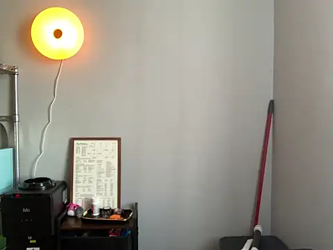 PrettyLittleProblem online show from 28, 11, 2025