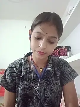 Mohnicute online show from 13, 5, 2026