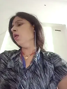 Mohnicute online show from 28, 4, 2026