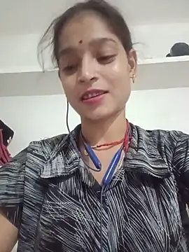 Mohnicute online show from 24, 5, 2026