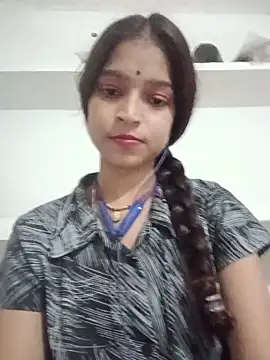 Mohnicute online show from 28, 5, 2026