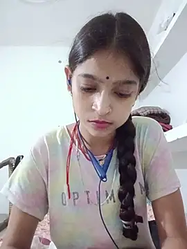 Mohnicute online show from 30, 5, 2026