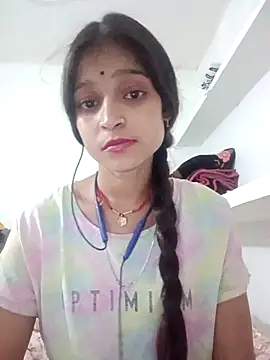 Mohnicute online show from 9, 5, 2026