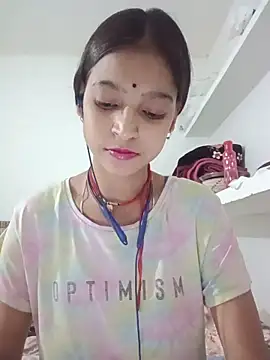 Mohnicute online show from 19, 5, 2026