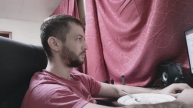 333Alone in theDark777 online show from 25, 11, 2025