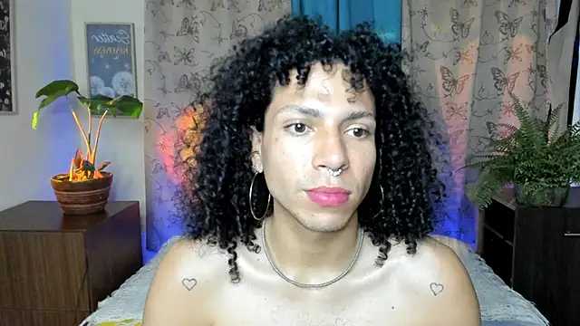 Snapshot of Angel_White25 chatting on 3, 2, 2026 Angel White25 online show from 3, 2, 2026