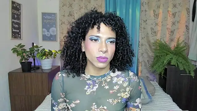 Snapshot of Angel_White25 chatting on 27, 11, 2025 Angel White25 online show from 27, 11, 2025