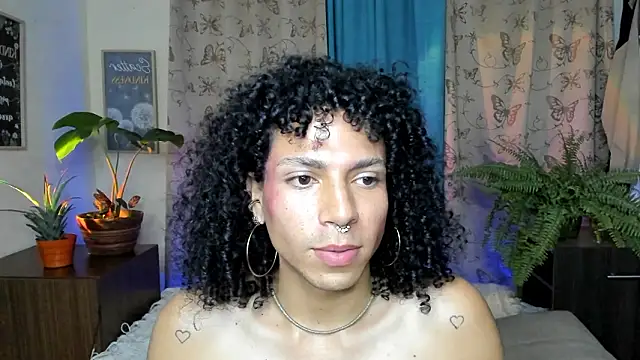 Snapshot of Angel_White25 chatting on 3, 2, 2026 Angel White25 online show from 3, 2, 2026