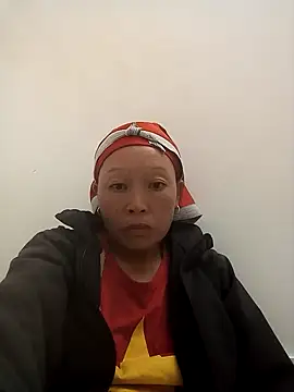 girl-hot2x online show from 17, 11, 2025