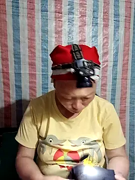 girl-hot2x online show from 13, 4, 2026