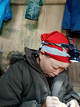 girl-hot2x online show from 7, 1, 2026