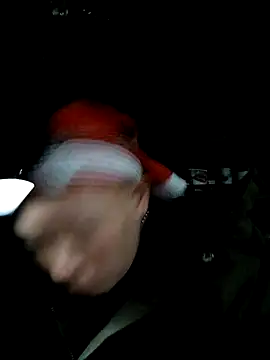 girl-hot2x online show from 18, 12, 2025