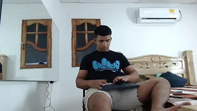 mathews    online show from 23, 11, 2025