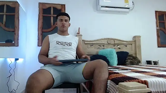 mathews    online show from 19, 11, 2025