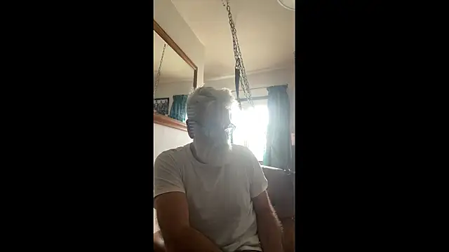 Snapshot of LeatherSdaddy chatting on 31, 3, 2026 LeatherSdaddy online show from 31, 3, 2026