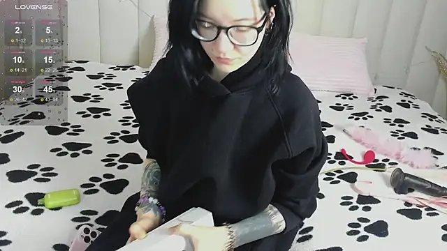 Snapshot of Lina_Moony chatting on 14, 2, 2026 Lina Moony online show from 14, 2, 2026