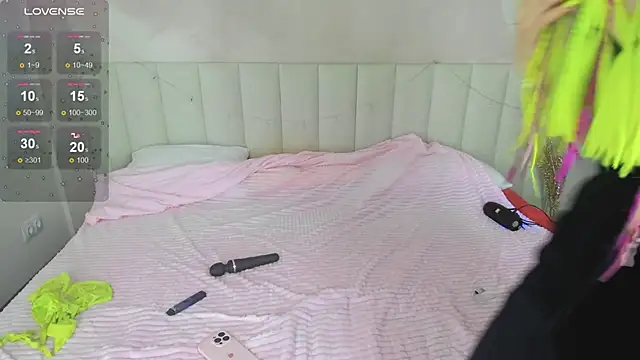 Lina Moony online show from 18, 12, 2025