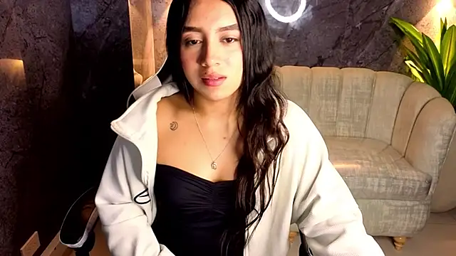 Snapshot of Juliana_Tx chatting on 8, 2, 2026 Juliana Tx online show from 8, 2, 2026