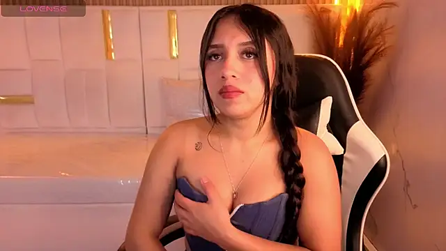 Snapshot of Juliana_Tx chatting on 22, 2, 2026 Juliana Tx online show from 22, 2, 2026