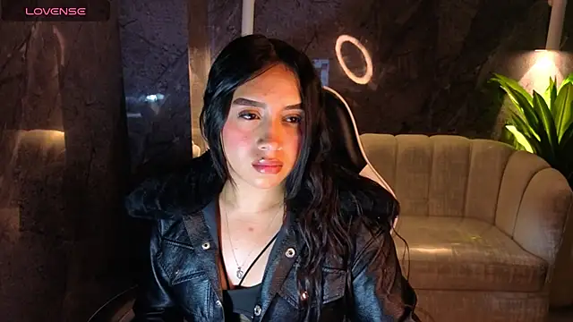 Snapshot of Juliana_Tx chatting on 4, 2, 2026 Juliana Tx online show from 4, 2, 2026