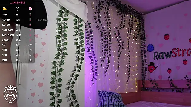 rawstrawberry online show from 3, 4, 2026