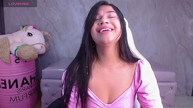 Snapshot of Violetta_jhonson_a chatting on 19, 11, 2025 Violetta jhonson a online show from 19, 11, 2025