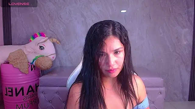 Snapshot of Violetta_jhonson_a chatting on 4, 12, 2025 Violetta jhonson a online show from 4, 12, 2025