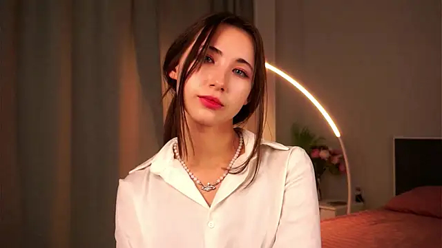 NanceeWestaway online show from 18, 11, 2025