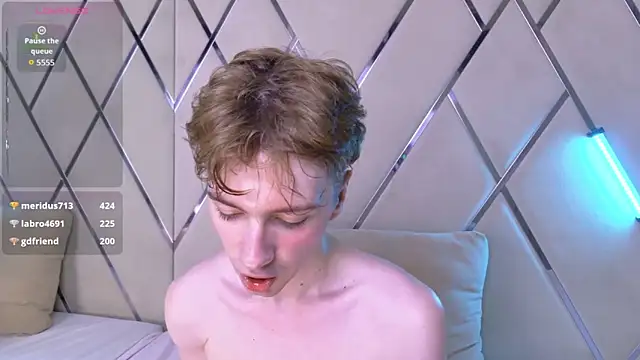 Paul Holt online show from 23, 12, 2025