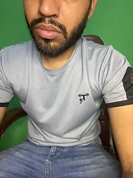 Snapshot of hotyyyyjonny chatting on 8, 6, 2026 hotyyyyjonny online show from 8, 6, 2026