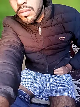 Snapshot of hotyyyyjonny chatting on 14, 11, 2025 hotyyyyjonny online show from 14, 11, 2025