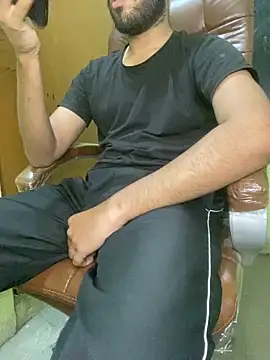 hotyyyyjonny online show from 13, 4, 2026