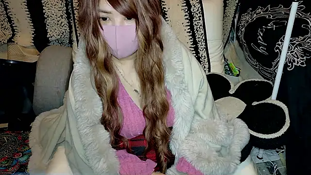 Snapshot of oxLILxMELOxo chatting on 2, 12, 2025 oxLILxMELOxo online show from 2, 12, 2025