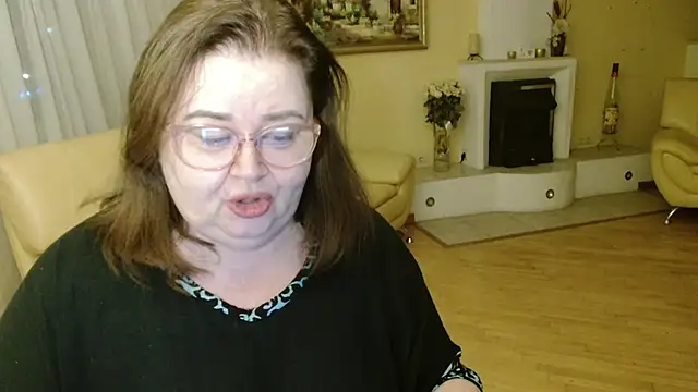 Natali-Gucci online show from 30, 11, 2025