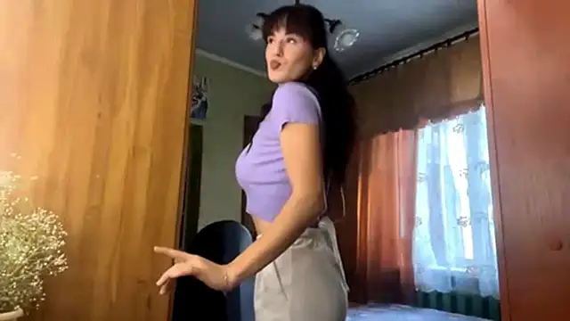 AliciaCapehart online show from 28, 11, 2025