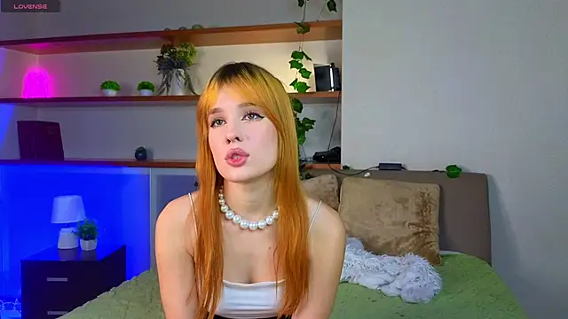 LynnaSetser online show from 29, 11, 2025