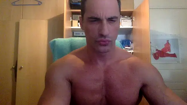 bubblemaleass35 online show from 17, 11, 2025