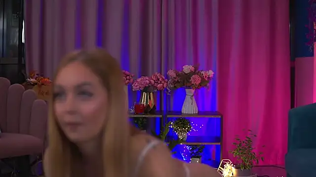 ElyssawetXX online show from 19, 11, 2025