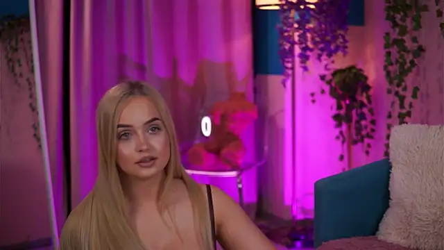 ElyssawetXX online show from 28, 5, 2026