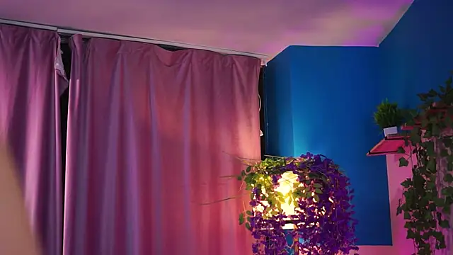 ElyssawetXX online show from 10, 7, 2026