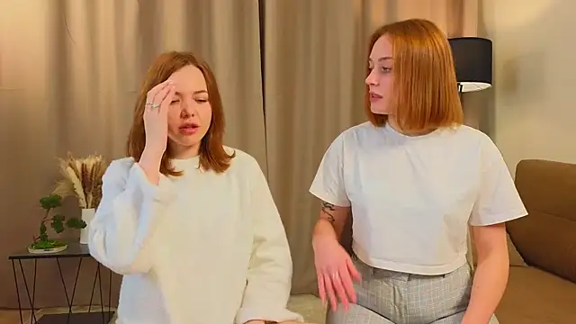 LucreciaAsters online show from 22, 11, 2025