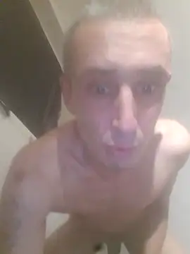 Snapshot of MaikBuoy chatting on 17, 12, 2025 MaikBuoy online show from 17, 12, 2025