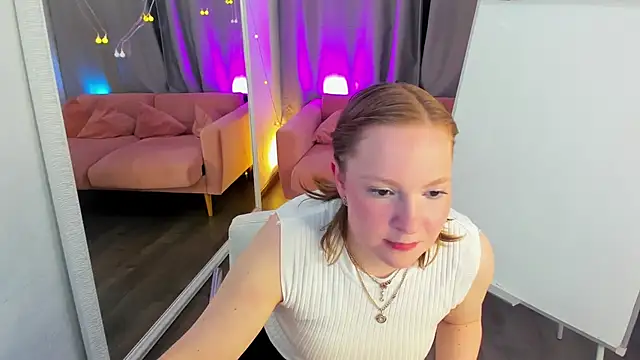 Elizabeth Walson online show from 14, 11, 2025