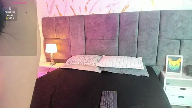 Atenea Velle online show from 10, 6, 2026