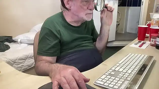 Snapshot of coach-karl chatting on 5, 4, 2026 coach-karl online show from 5, 4, 2026