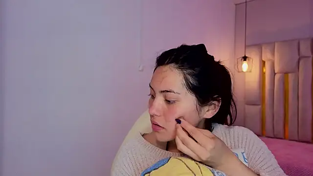 Brandy collinss online show from 15, 4, 2026