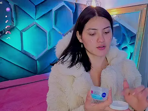 Brandy collinss online show from 25, 3, 2026