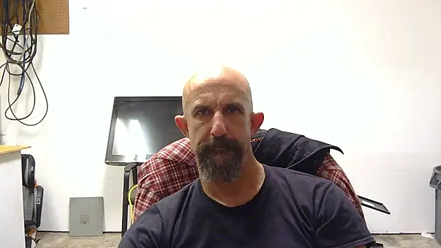 Snapshot of VendedLunching chatting on 10, 5, 2026 VendedLunching online show from 10, 5, 2026